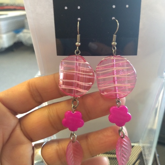 Jewelry - Picture 2 of 2